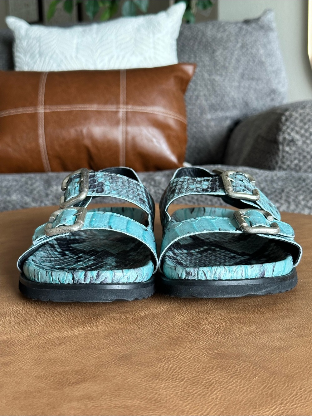 Freda Salvador Piper Sandals Size 9 Blue Turquoise Python Print - Picture 4 of 7